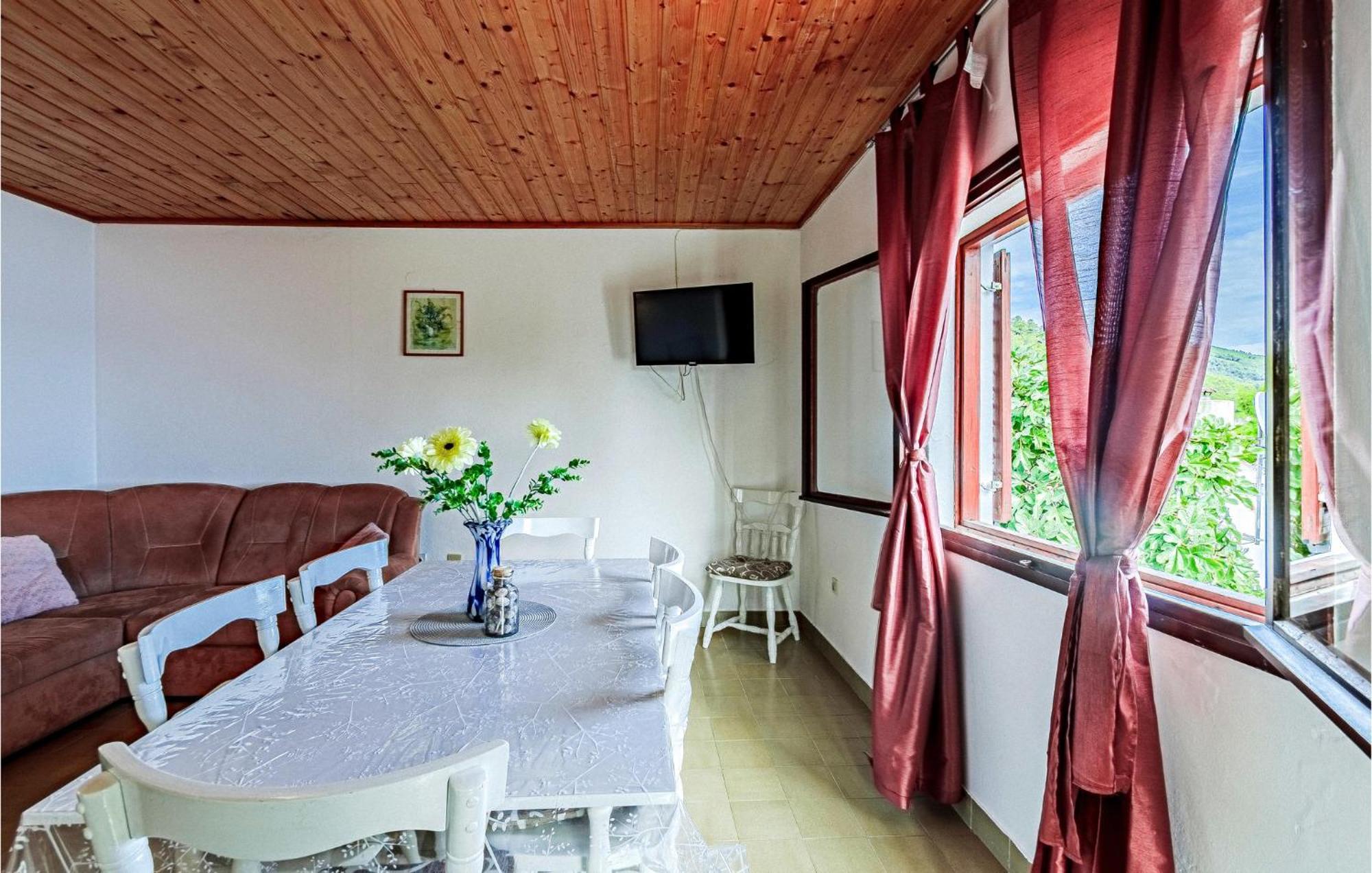 Beautiful Home In Prizba With Kitchen Eksteriør bilde